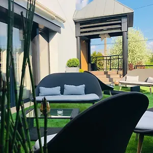Hotel Le Privilege, Châteaubourg